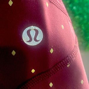 Burgundy lululemon leggings